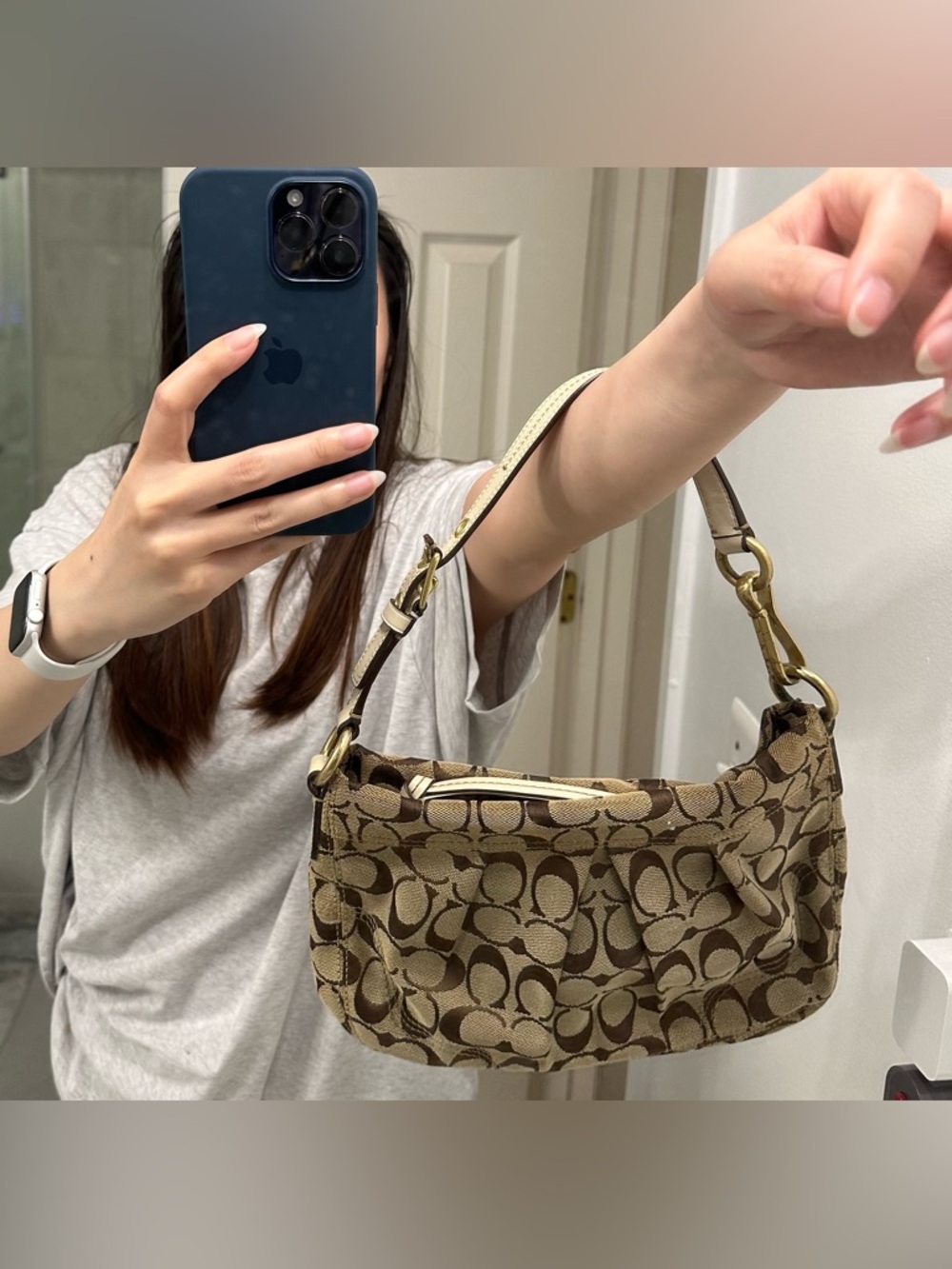 Coach logo brown shoulder purse